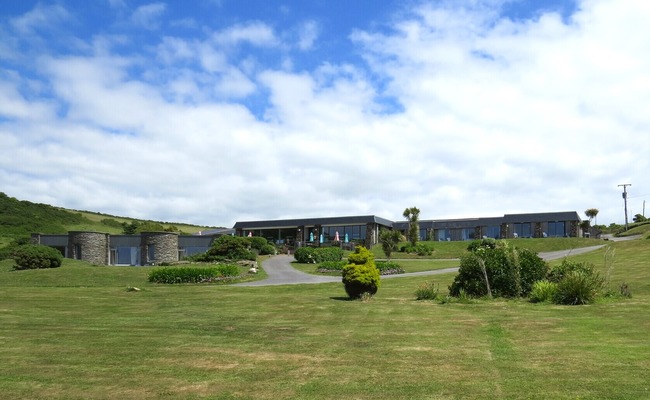 Commercial building with green lawns